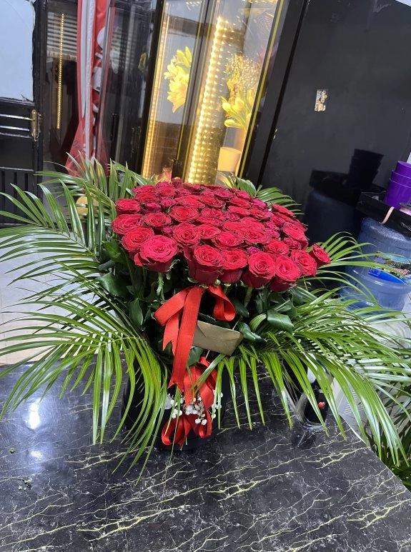 Vip 61 Li Kutu Gül Aranjmanı 